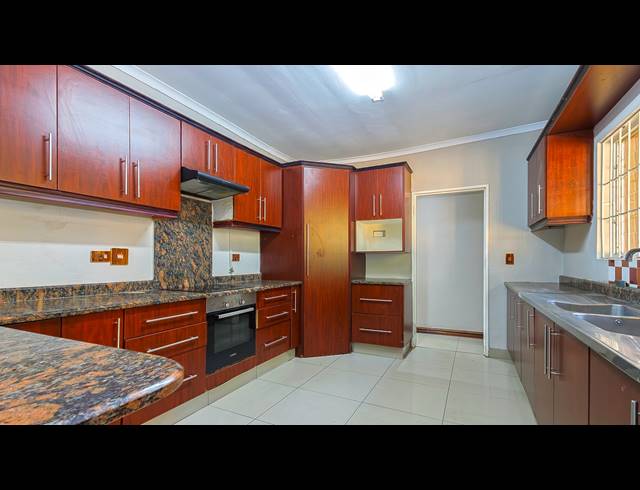 3 BEDROOM HOUSE FOR SALE IN WEST RIDING